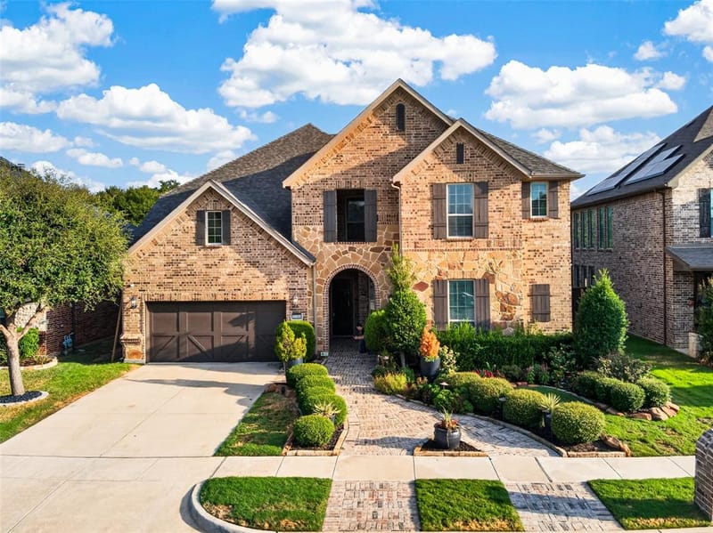 2705 Sky Ridge Road, Arlington TX 76001