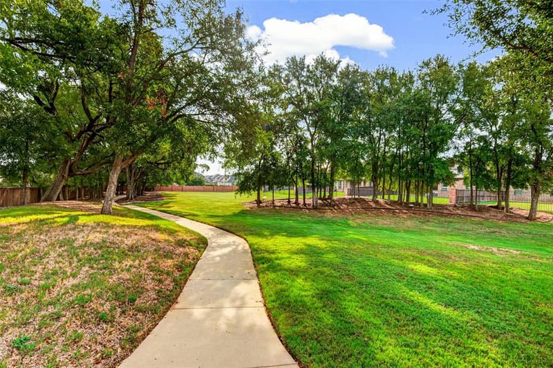 2705 Sky Ridge Road, Arlington TX 76001 - Photo 39
