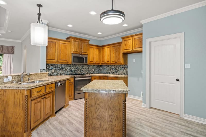 304 Jade Lane, Weatherford TX 76086 - Photo 4
