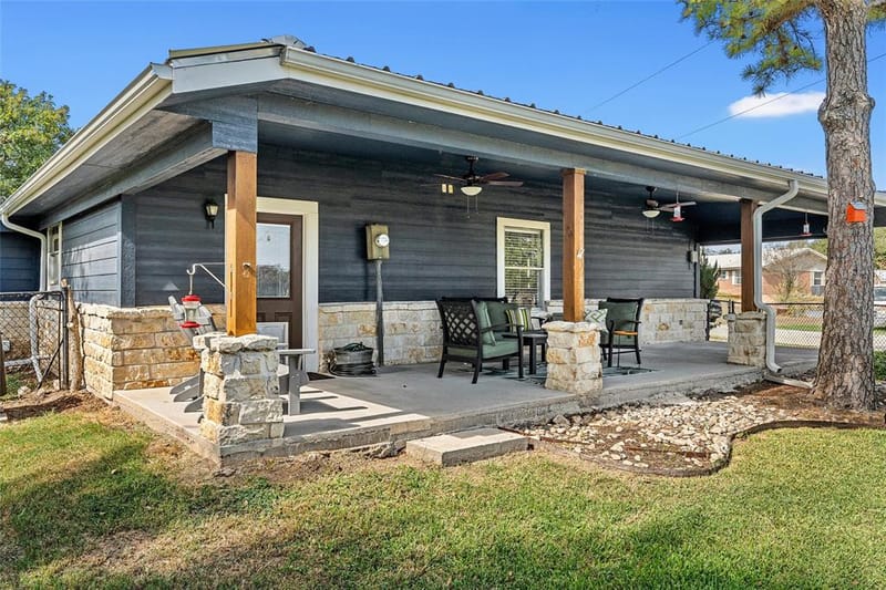 111 N Morgan Street W, Mount Calm TX 76673 - Photo 21