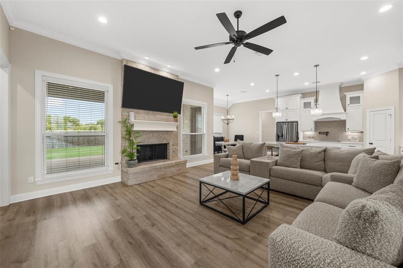 10201 Castleberry Lane, Waco TX 76712 - Photo 6