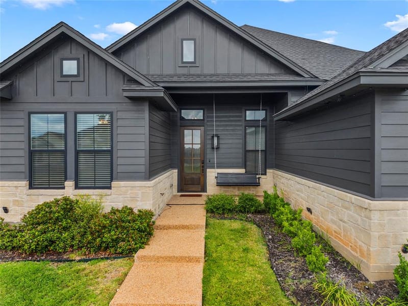 10201 Castleberry Lane, Waco TX 76712 - Photo 3
