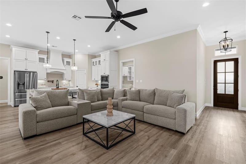 10201 Castleberry Lane, Waco TX 76712 - Photo 4