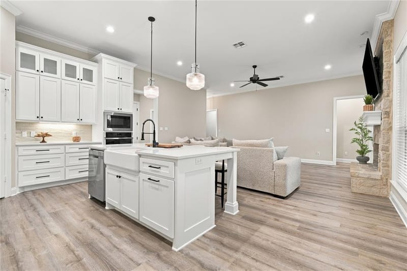 10201 Castleberry Lane, Waco TX 76712 - Photo 8