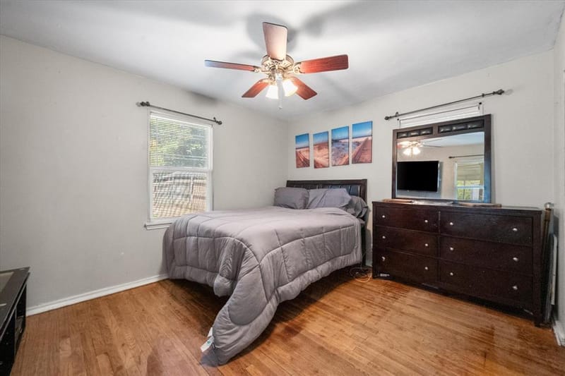1725 Grace Street, Arlington TX 76010 - Photo 13