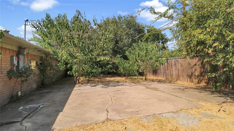 2201 Linwood Lane, Irving TX 75061 - Photo 18
