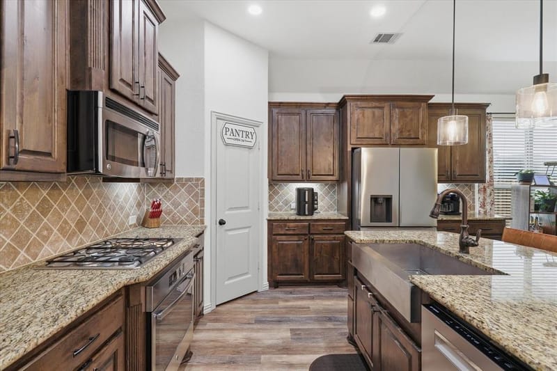 616 Seabourne Drive, Saginaw TX 76179 - Photo 9