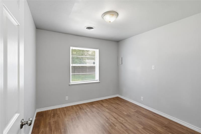 2114 Brookshire Street, Arlington TX 76010 - Photo 17