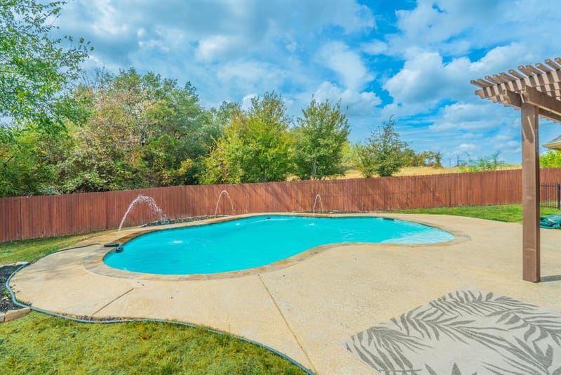 1805 Vista Royale Court, Fort Worth TX 76108 - Photo 2