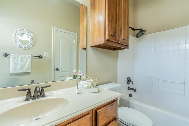 1805 Vista Royale Court, Fort Worth TX 76108 - Photo 17