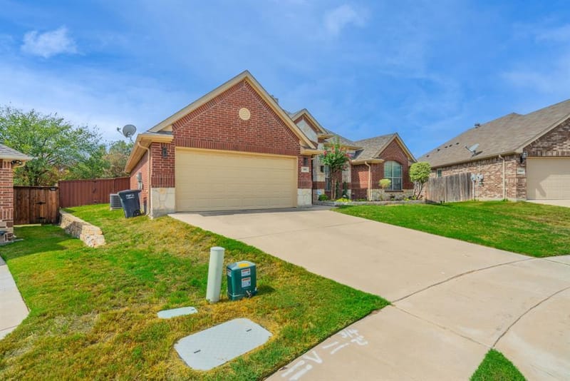 1805 Vista Royale Court, Fort Worth TX 76108 - Photo 20