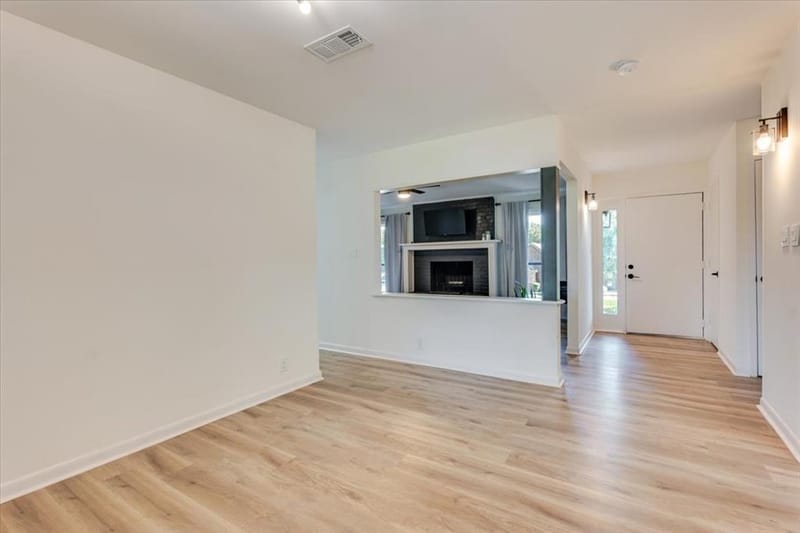 8105 Ravenswood Road, Granbury TX 76049 - Photo 11