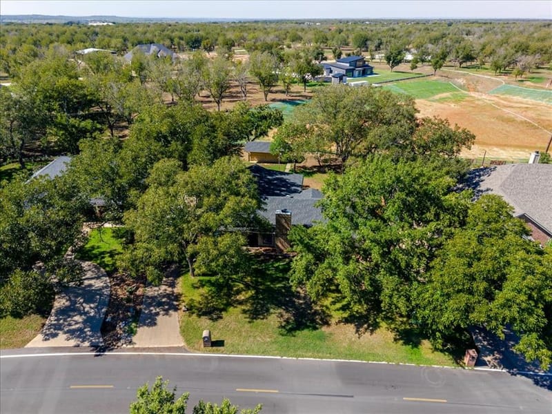8105 Ravenswood Road, Granbury TX 76049 - Photo 29