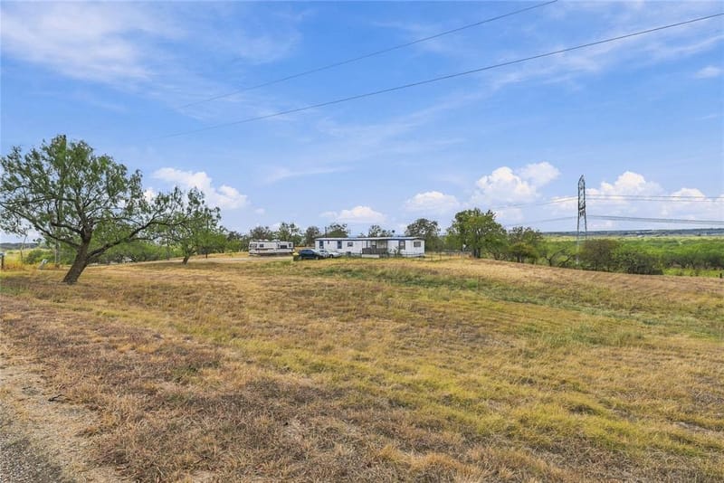 252 Mesa Road, Waxahachie TX 75167 - Photo 2