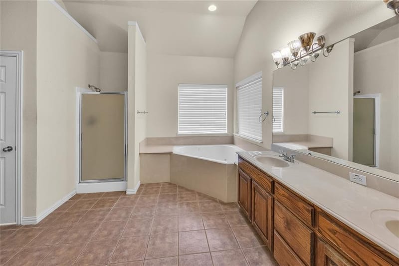 706 Meadowview, Cleburne TX 76033 - Photo 35