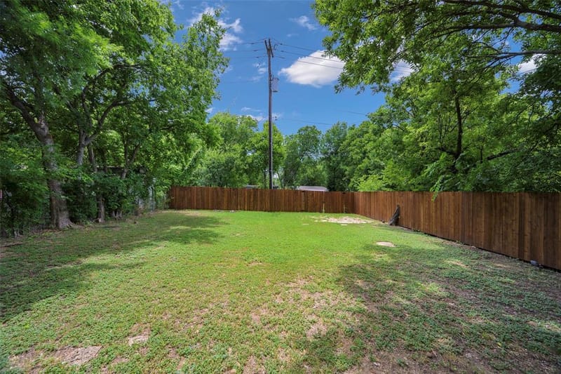1226 E Woodin Boulevard, Dallas TX 75216 - Photo 9