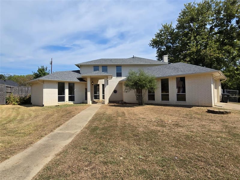 4001 Crescent Valley Circle, Denison TX 75020
