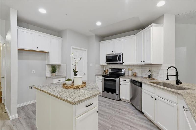 2012 Bridgeport Drive, Providence Village TX 76227 - Photo 6