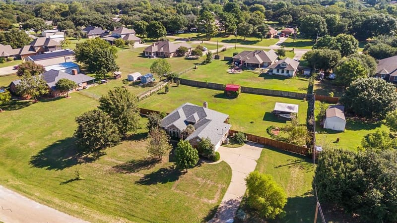 2609 Castle Road, Burleson TX 76028 - Photo 30
