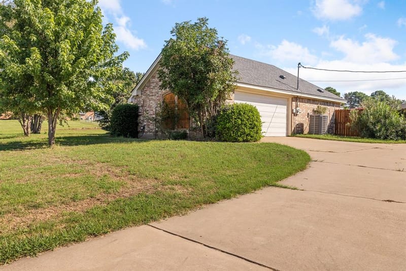 2609 Castle Road, Burleson TX 76028 - Photo 4
