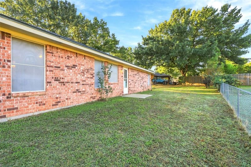 304 Sage Trail, Springtown TX 76082 - Photo 26