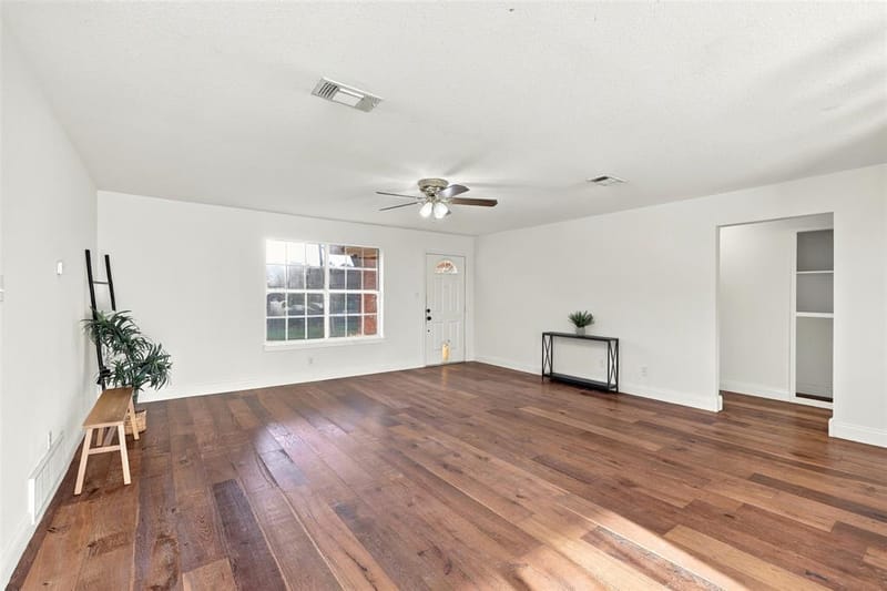 304 Sage Trail, Springtown TX 76082 - Photo 7