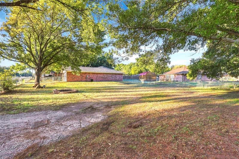 304 Sage Trail, Springtown TX 76082 - Photo 24