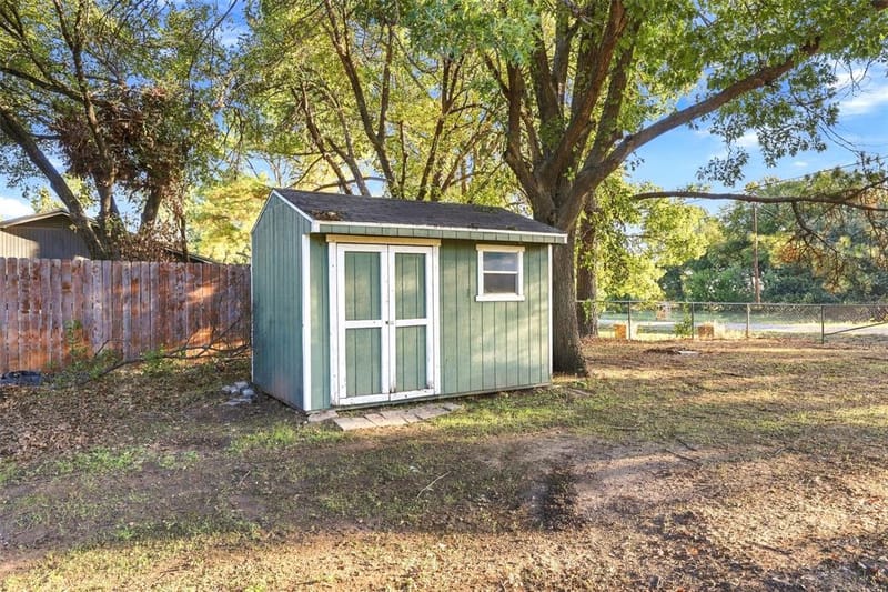 304 Sage Trail, Springtown TX 76082 - Photo 29