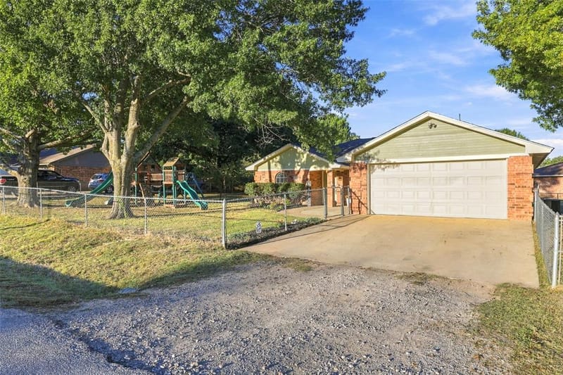 304 Sage Trail, Springtown TX 76082 - Photo 21