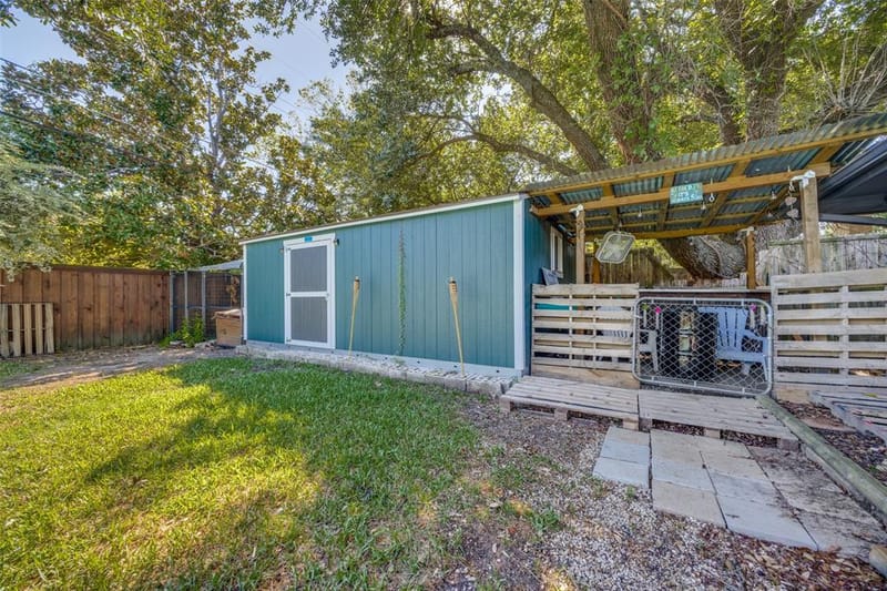6401 Stonewall Street, Greenville TX 75402 - Photo 33