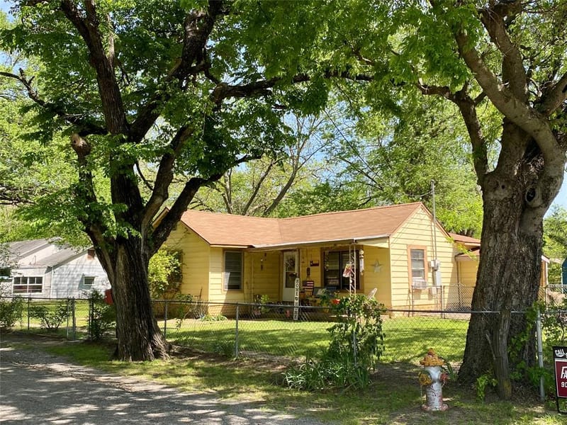1115 S 6th Street, Bonham TX 75418 - Photo 22