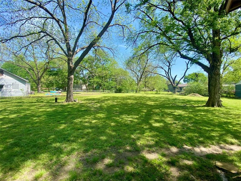 1115 S 6th Street, Bonham TX 75418 - Photo 19