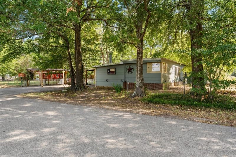 718 Suncrest Drive, Tool TX 75143