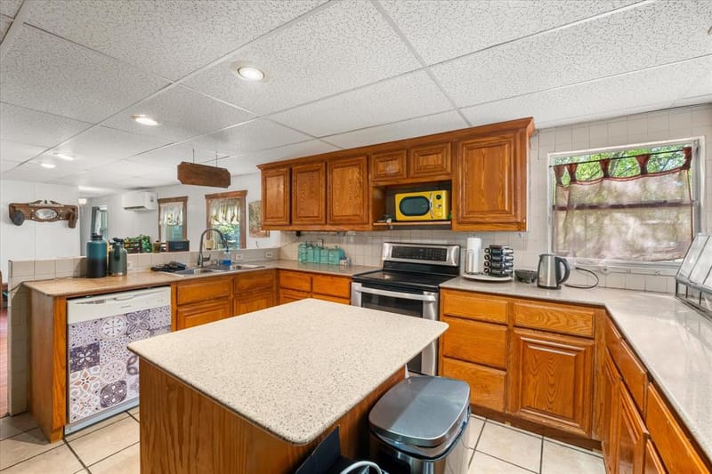 718 Suncrest Drive, Tool TX 75143 - Photo 9