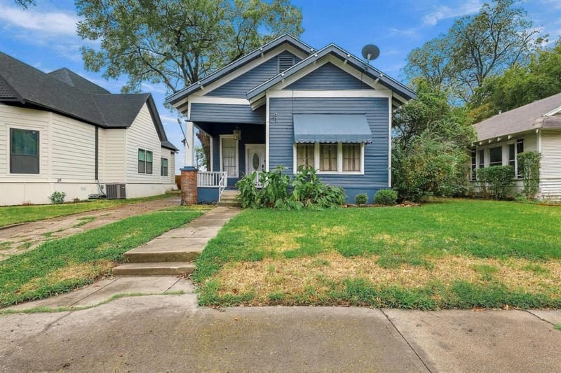806 W Gandy Street, Denison TX 75020 - Photo 2