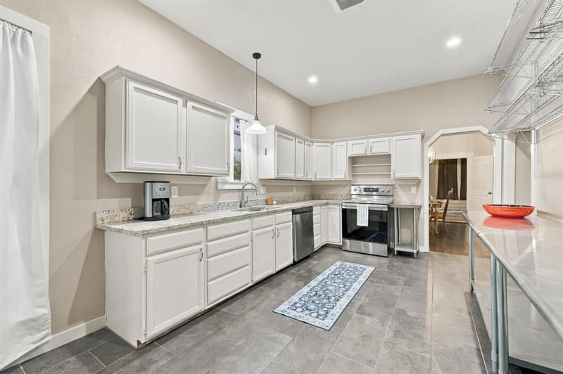 806 W Gandy Street, Denison TX 75020 - Photo 13