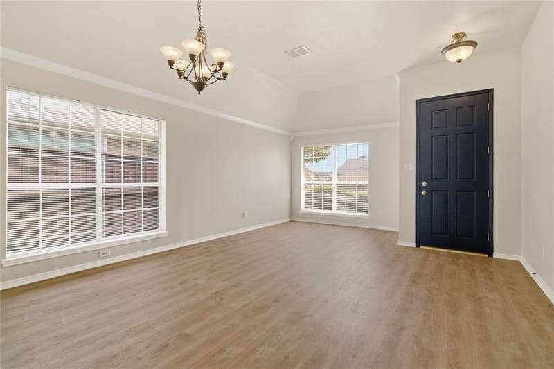 10610 Stone Falls Lane, Frisco TX 75035 - Photo 2