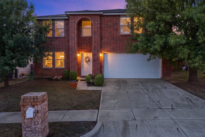 6308 St James Place, Denton TX 76210 - Photo 4