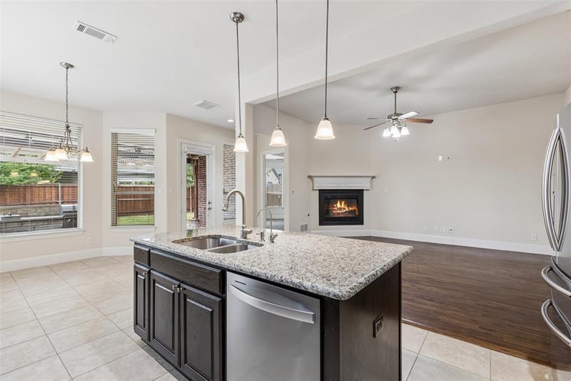 2707 Point Vista Drive, Lewisville TX 75067 - Photo 7