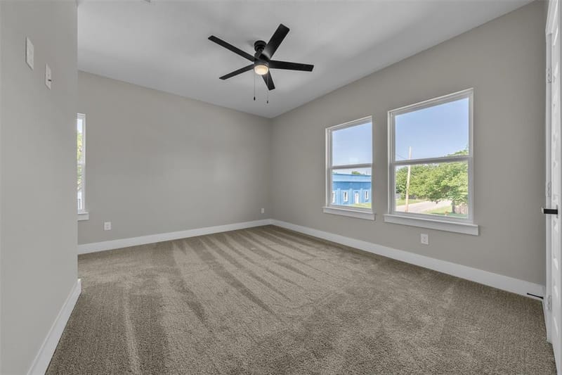225 Nw 16th Street, Grand Prairie TX 75050 - Photo 18