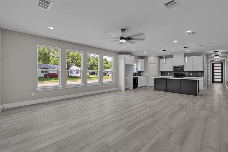 225 Nw 16th Street, Grand Prairie TX 75050 - Photo 15