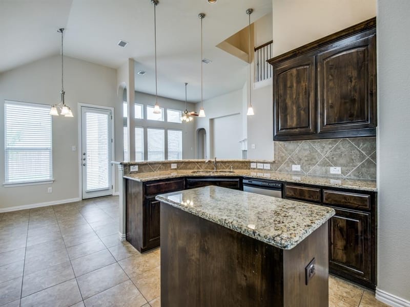 2405 Playa Del Mar Drive, Little Elm TX 75068 - Photo 10