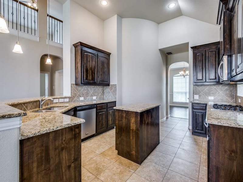2405 Playa Del Mar Drive, Little Elm TX 75068 - Photo 8