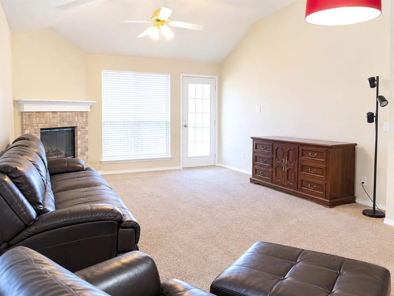 1007 Miles Avenue, Burleson TX 76028 - Photo 4