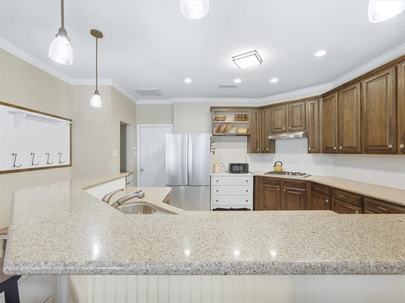 5024 Pointclear Court, Arlington TX 76017 - Photo 17