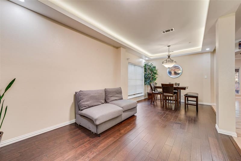 5715 Creekhollow Drive, Arlington TX 76018 - Photo 9