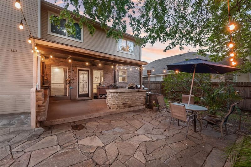 5715 Creekhollow Drive, Arlington TX 76018 - Photo 4