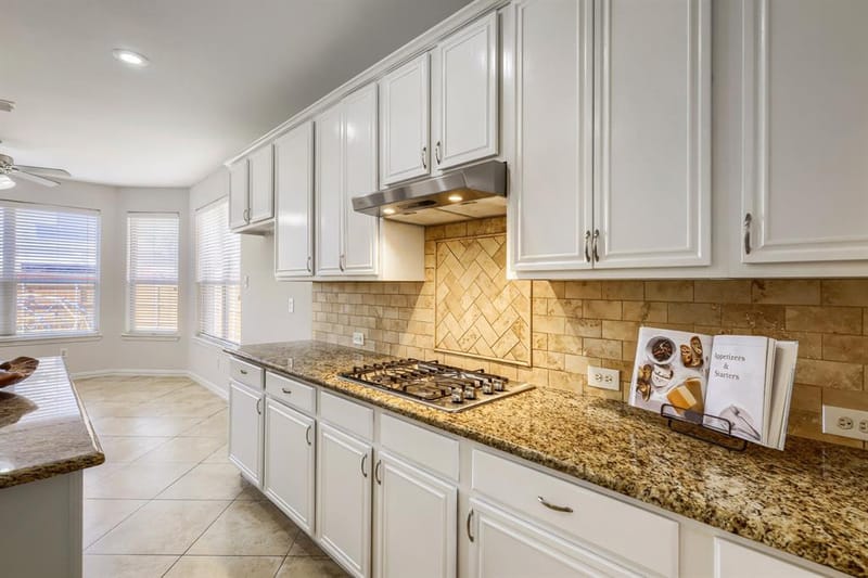8121 Fountain Springs Drive, Plano TX 75025 - Photo 8