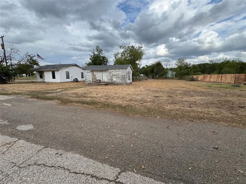 415 E 20th Street, Waco TX 76705 - Photo 4