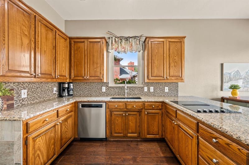 2736 Woodbridge Drive, Hurst TX 76054 - Photo 9